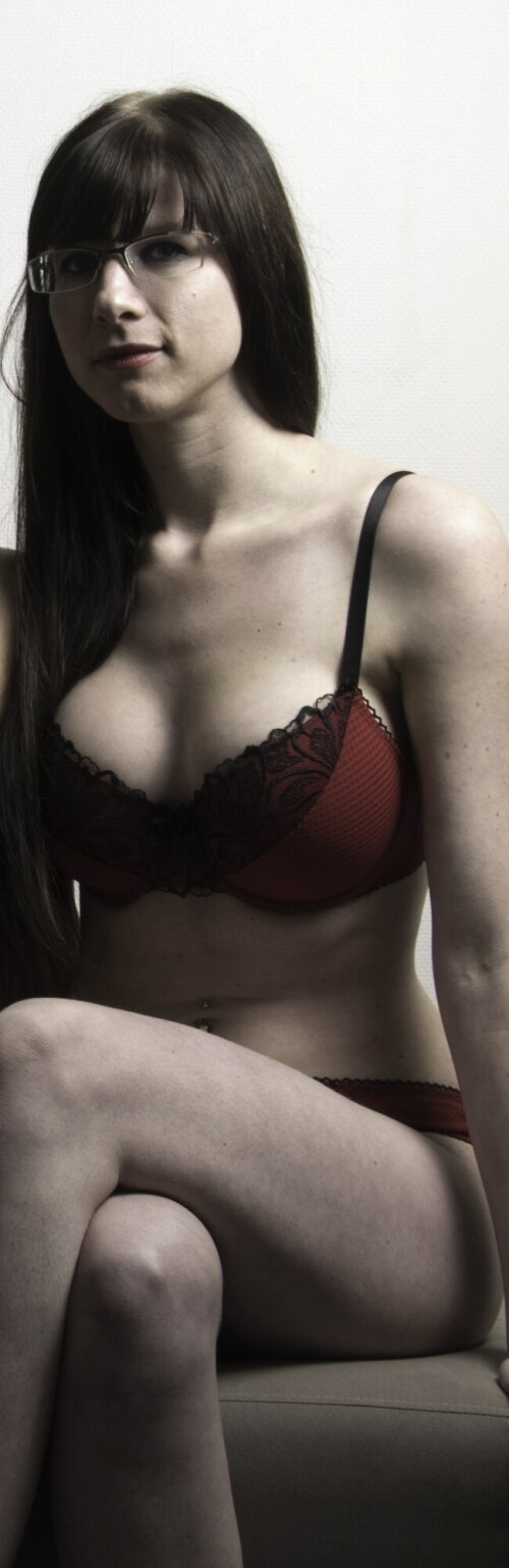 sarah-8603e53c286438ef7.jpg