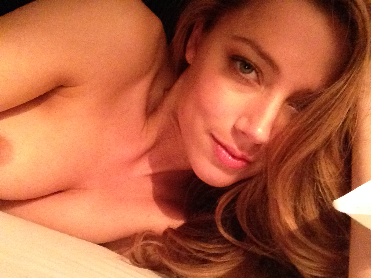 Nude pictures of amber heard