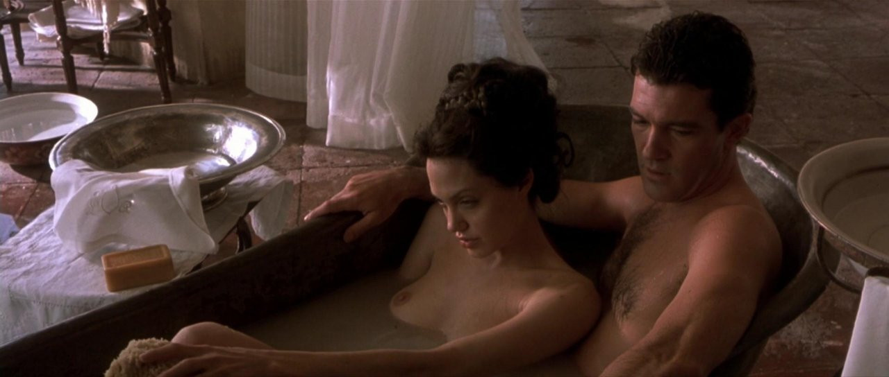 Angelina Jolie Naked 15 TheFappening.nu 