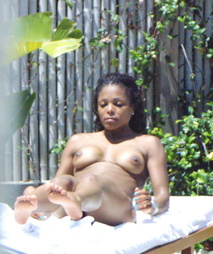 Sexy janet jackson naked pictures.