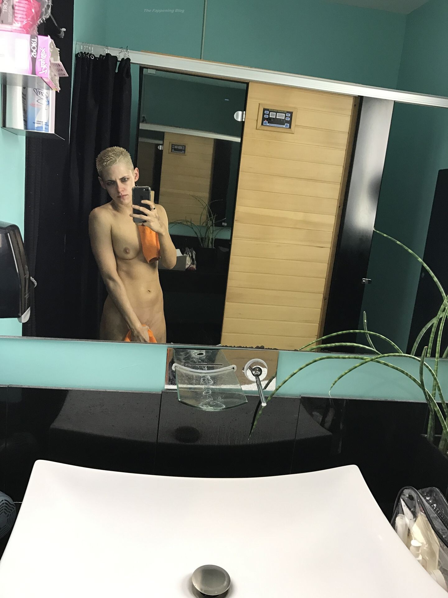 Kristen Stewart Nude Leaked 23 fappenings.com1 